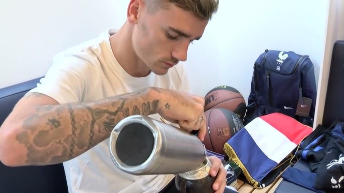 Le maté de Griezmann avant un match ou un entrainement